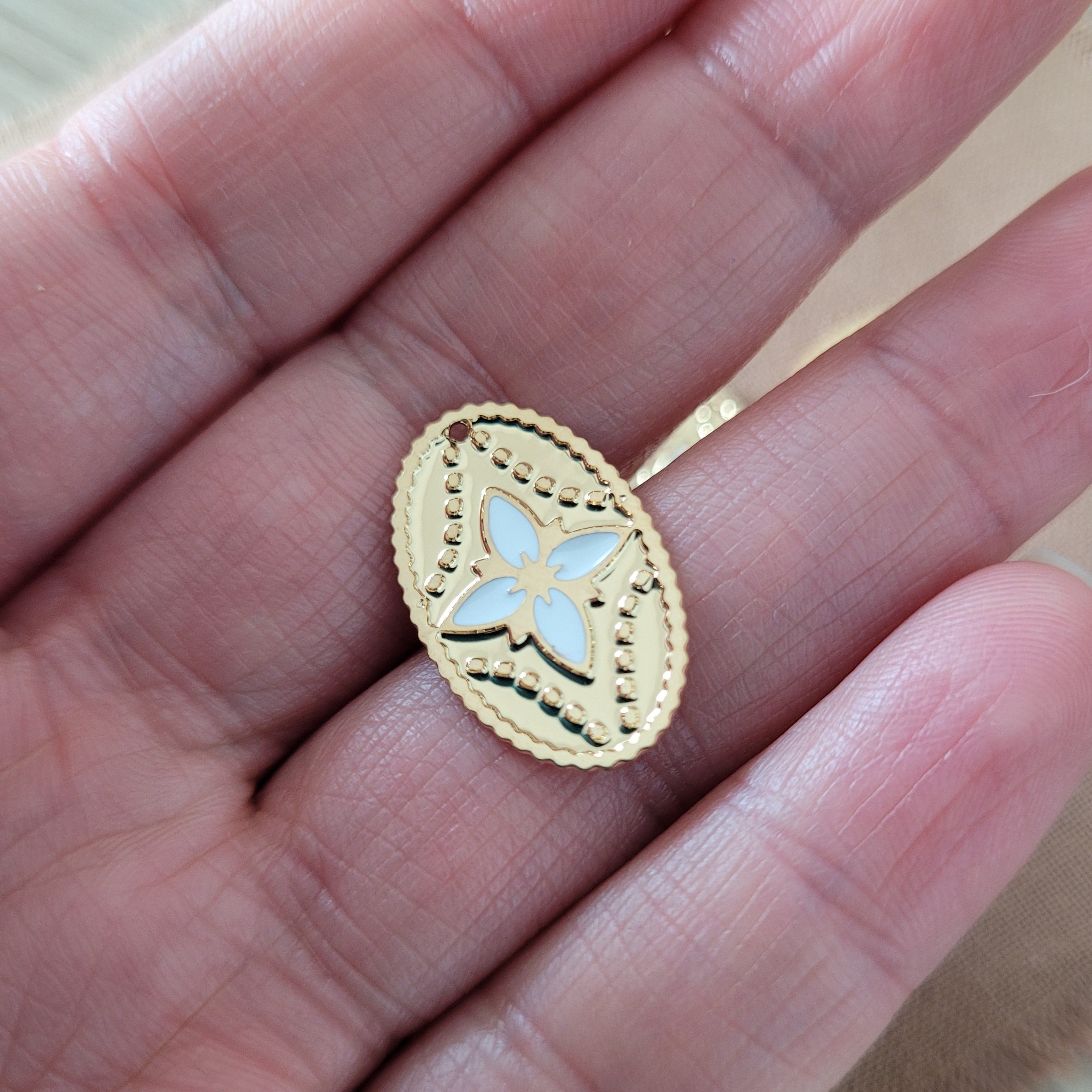 BOUCLES D'OREILLE MÉDAILLE LOTUS - DEHLI